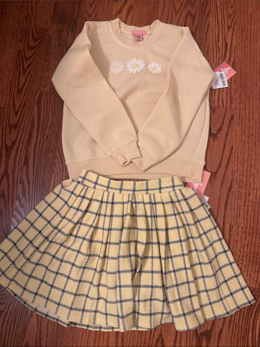 Girls Cream Daisy Sweatshirt & Yellow Plaid Skirt Set - Kids Casual Dress